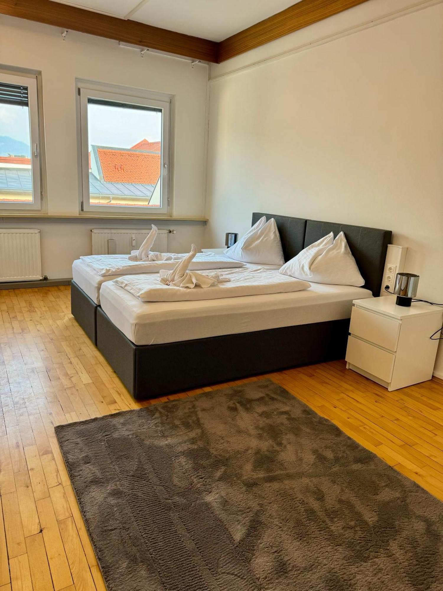 Stadthotel Schwerterbraeu Judenburg Bagian luar foto