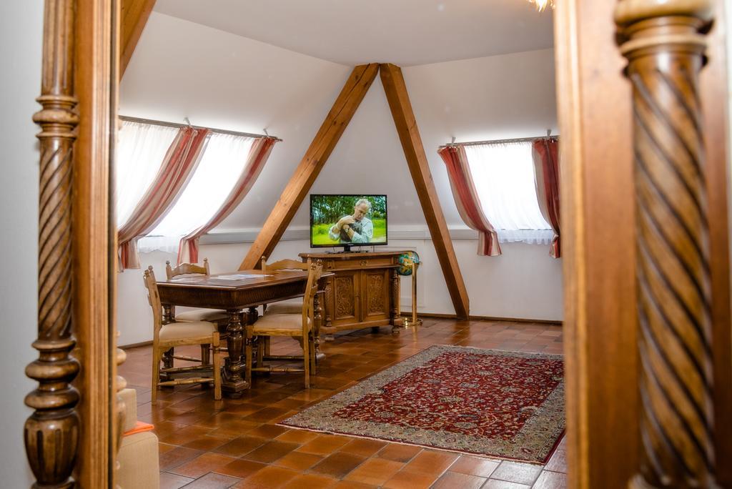 Stadthotel Schwerterbraeu Judenburg Bagian luar foto