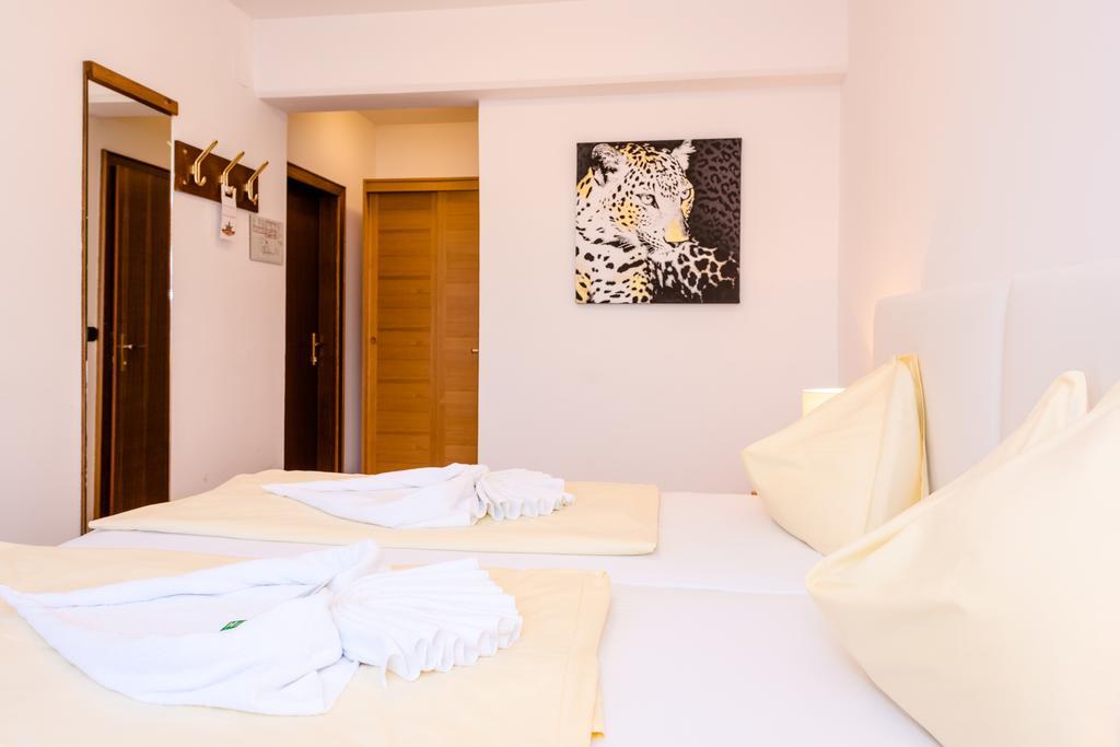 Stadthotel Schwerterbraeu Judenburg Bagian luar foto