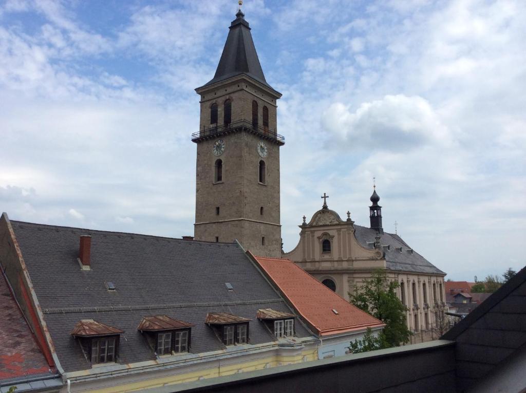 Stadthotel Schwerterbraeu Judenburg Bagian luar foto