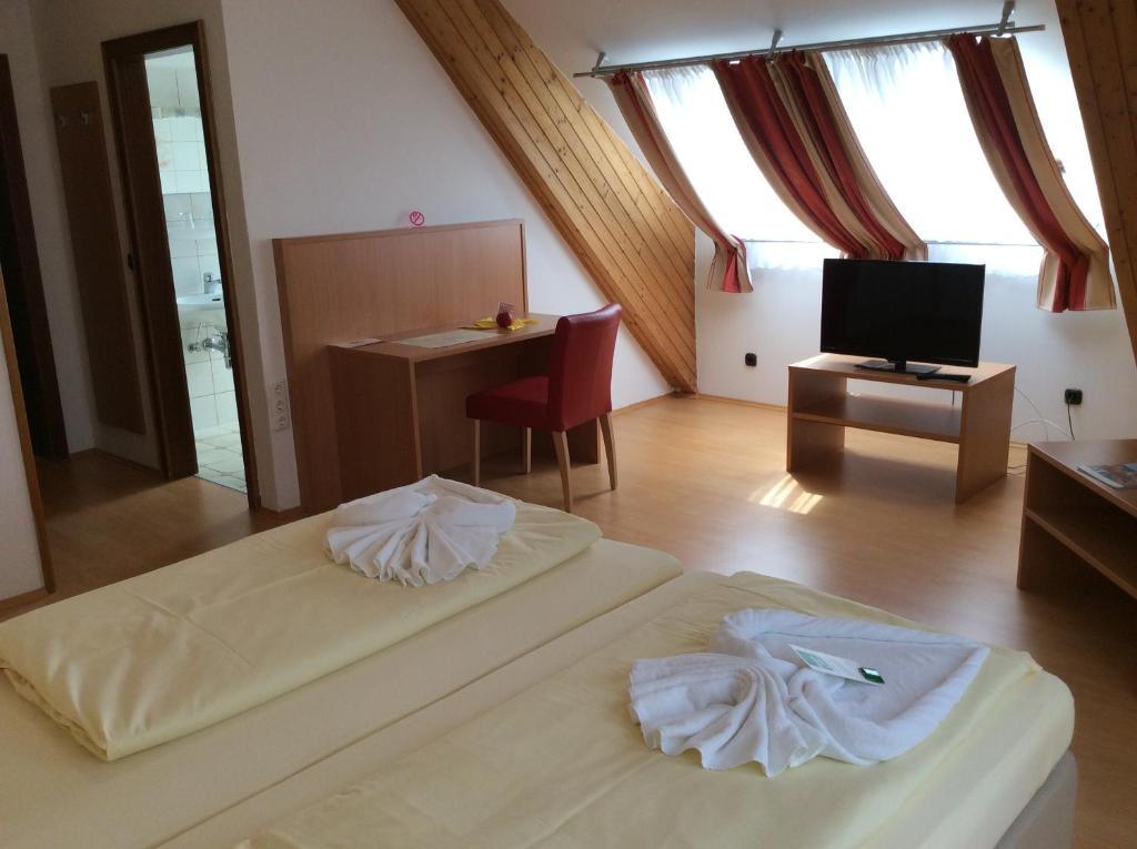 Stadthotel Schwerterbraeu Judenburg Ruang foto