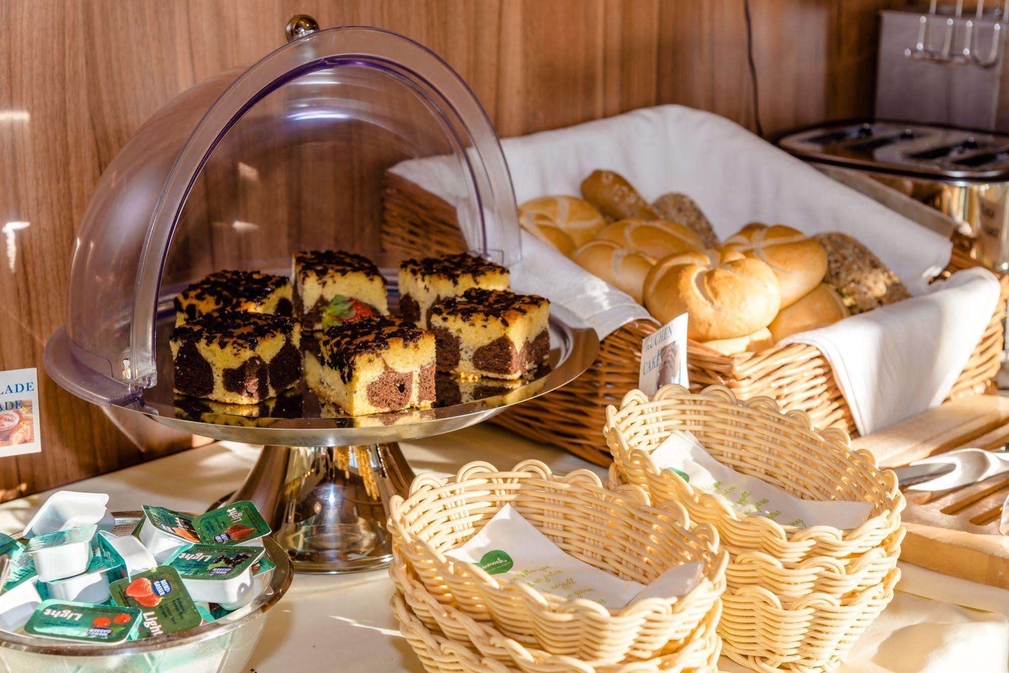 Stadthotel Schwerterbraeu Judenburg Bagian luar foto