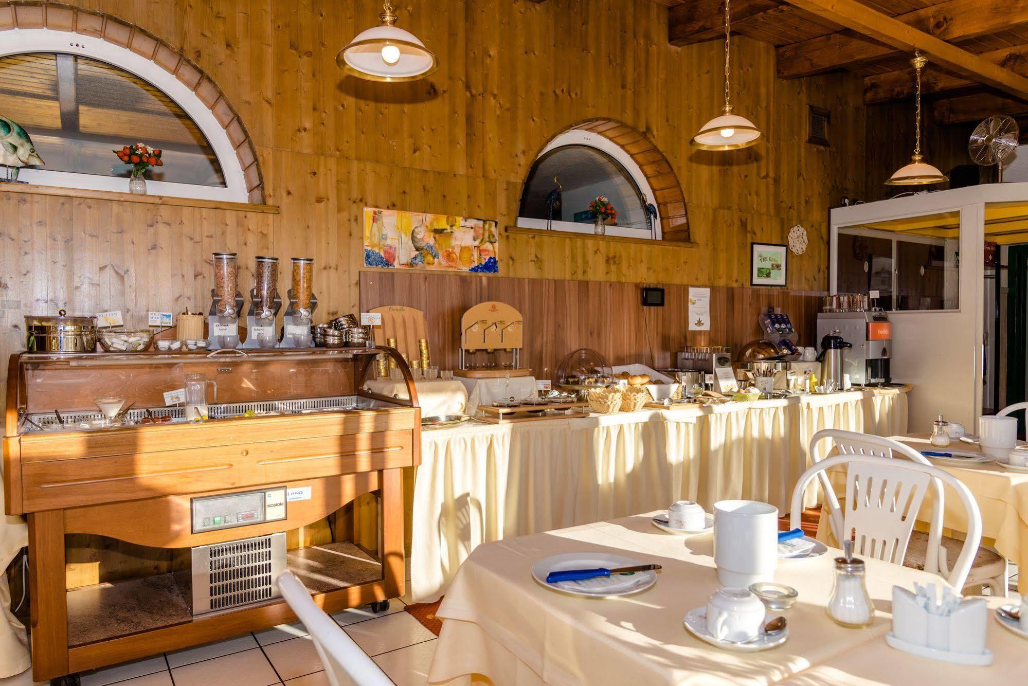 Stadthotel Schwerterbraeu Judenburg Bagian luar foto